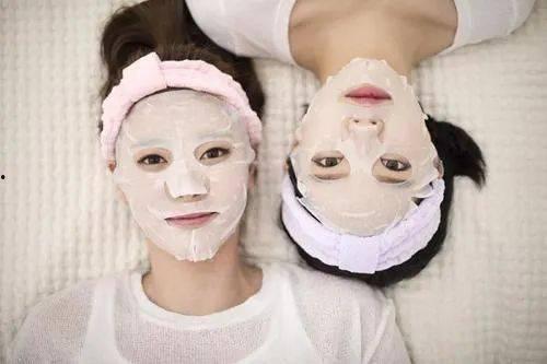 网红面膜女,美丽肌肤的秘密武器