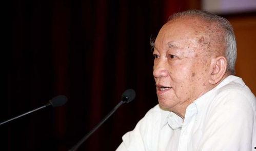 值得敬佩的明星老人